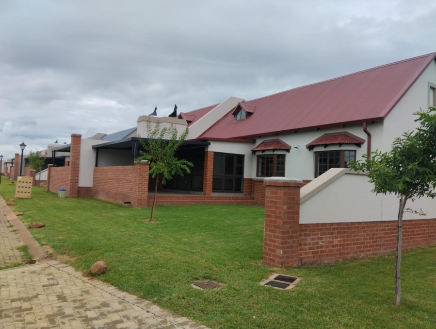 3 Bedroom Property for Sale in Waterlake Farm Lifestyle Estate Gauteng