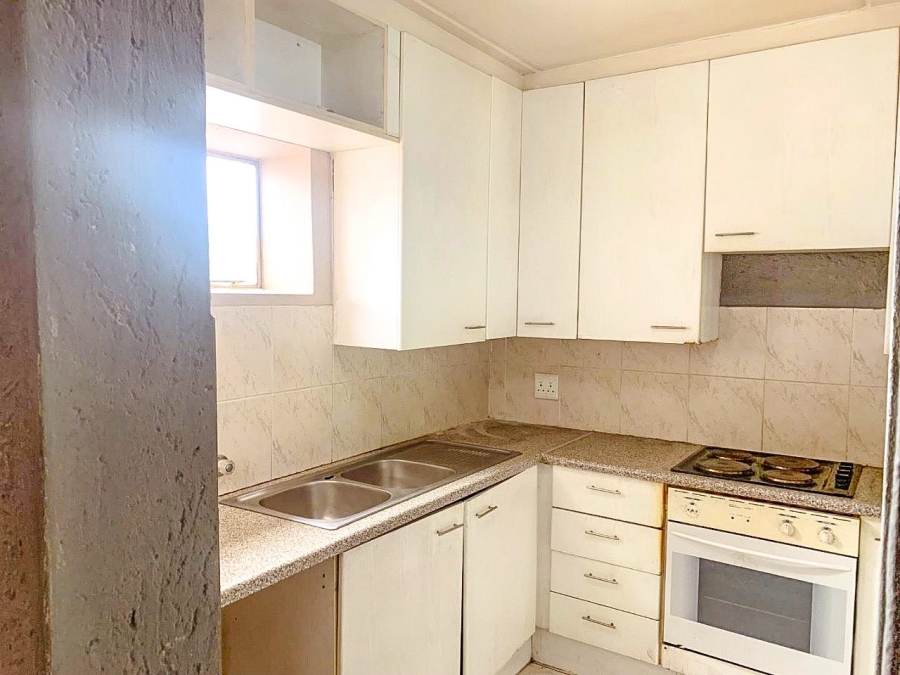 2 Bedroom Property for Sale in Mulbarton Gauteng