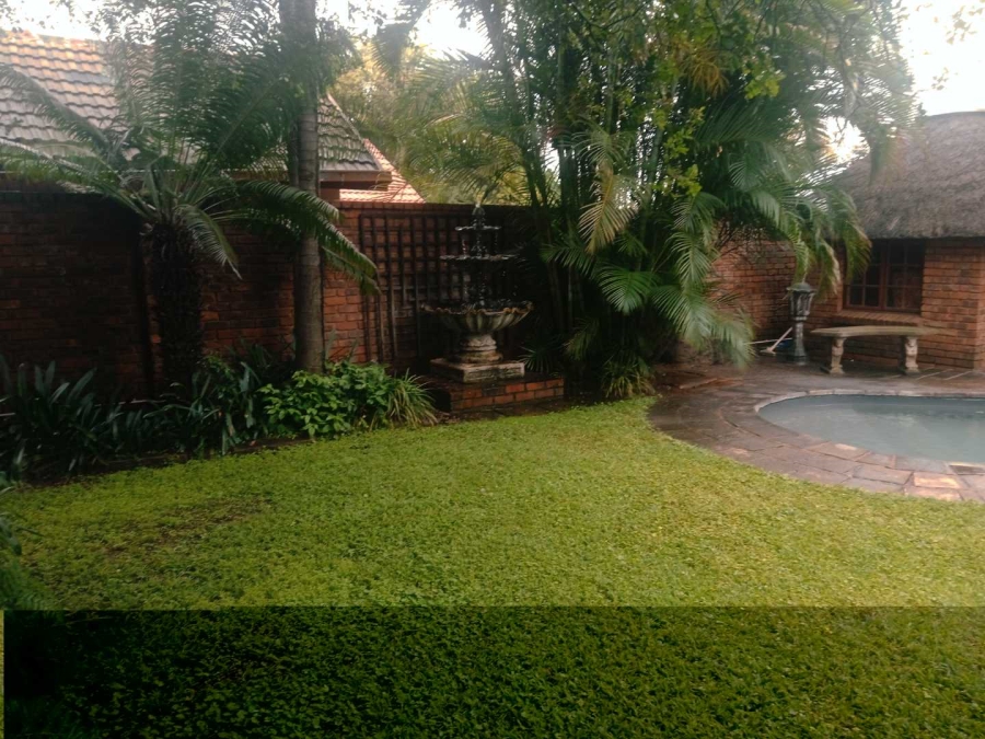 5 Bedroom Property for Sale in Theresa Park Gauteng