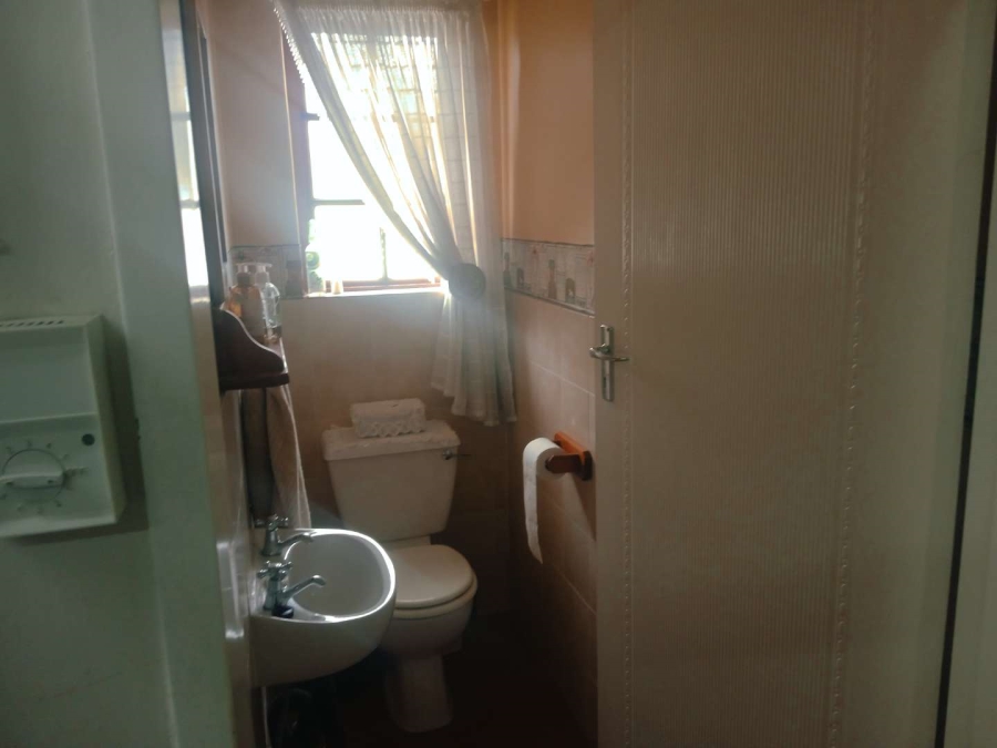 5 Bedroom Property for Sale in Theresa Park Gauteng