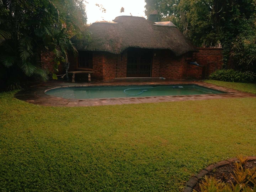 5 Bedroom Property for Sale in Theresa Park Gauteng
