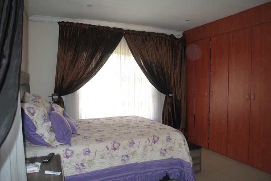 3 Bedroom Property for Sale in Kookrus Gauteng