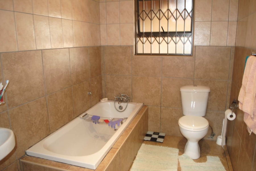 3 Bedroom Property for Sale in Kookrus Gauteng