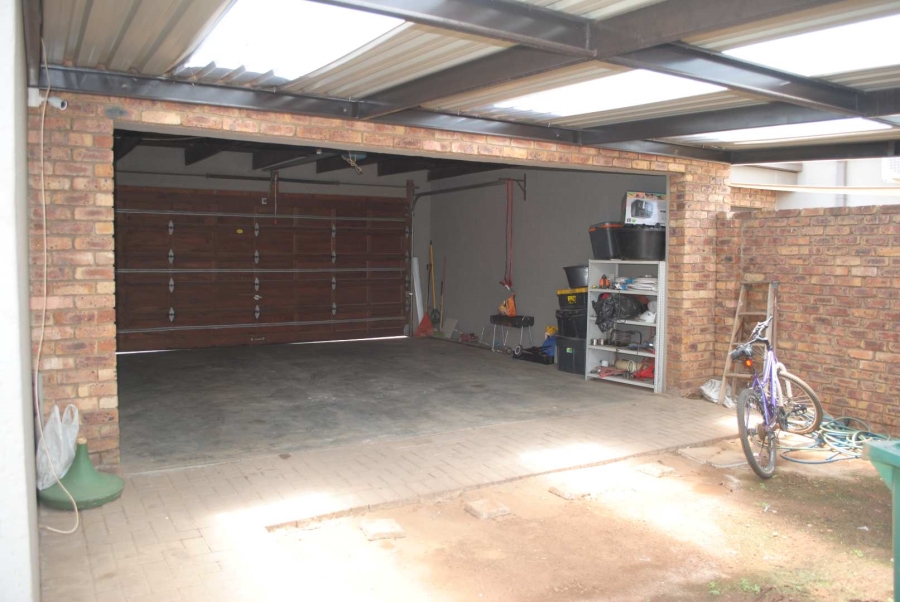 3 Bedroom Property for Sale in Kookrus Gauteng