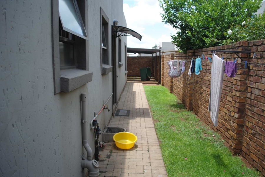 3 Bedroom Property for Sale in Kookrus Gauteng