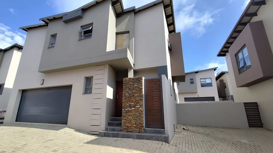 3 Bedroom Property for Sale in Glen Marais Gauteng