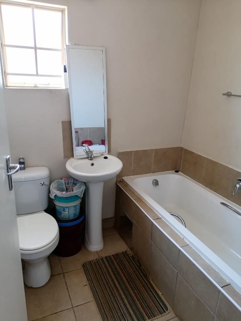 2 Bedroom Property for Sale in Palm Ridge Gauteng