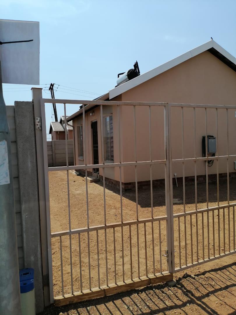 2 Bedroom Property for Sale in Palm Ridge Gauteng