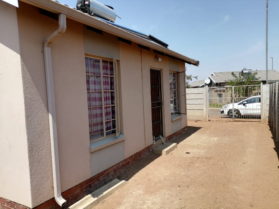2 Bedroom Property for Sale in Palm Ridge Gauteng