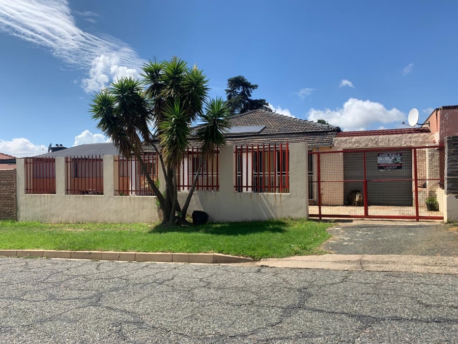 3 Bedroom Property for Sale in South Hills Gauteng