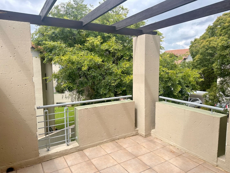 2 Bedroom Property for Sale in Broadacres Gauteng