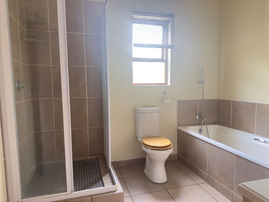 2 Bedroom Property for Sale in Broadacres Gauteng