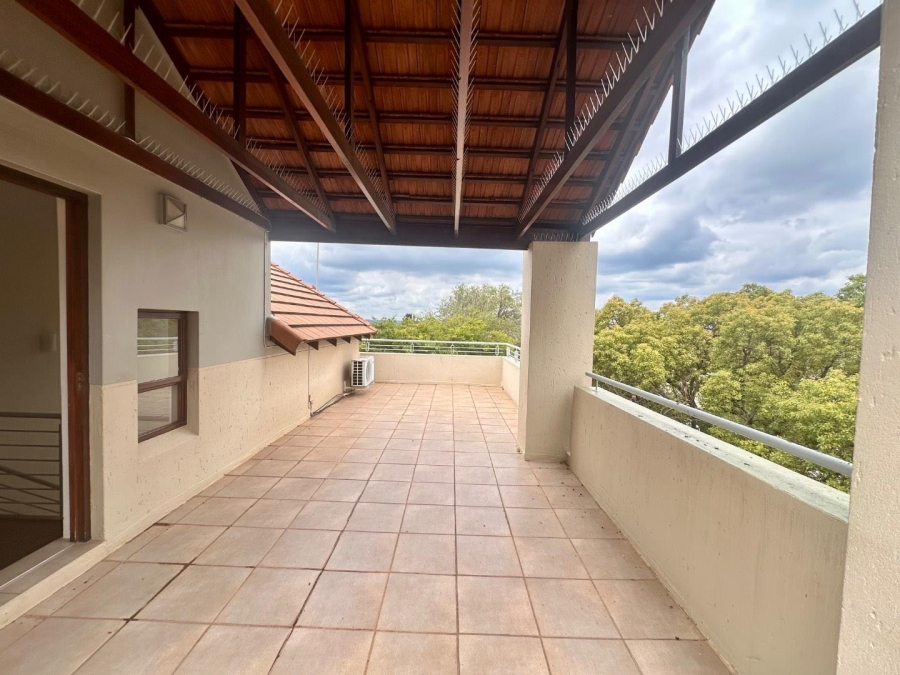2 Bedroom Property for Sale in Broadacres Gauteng