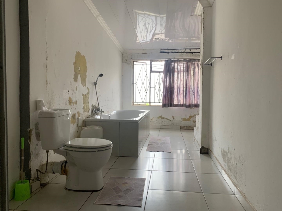 3 Bedroom Property for Sale in Lenasia Gauteng