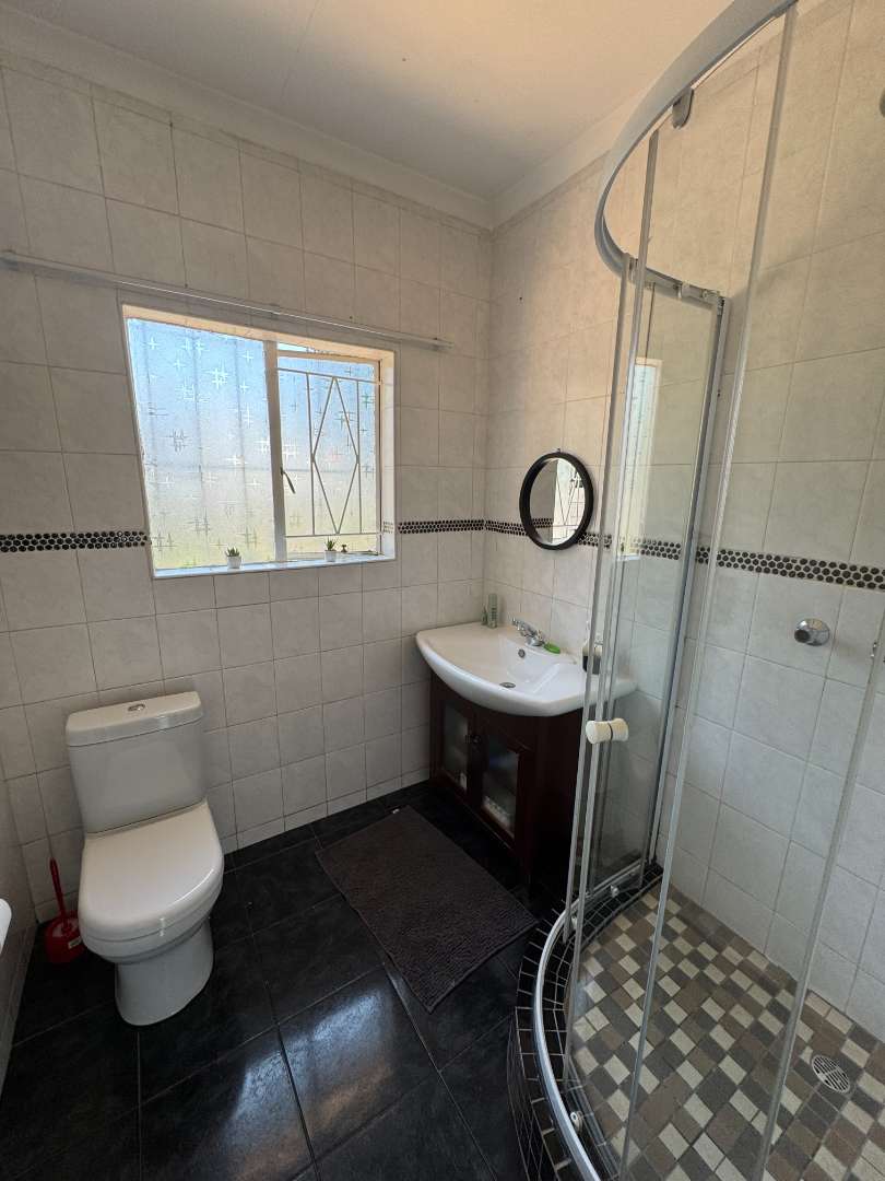 6 Bedroom Property for Sale in Brackendowns Ext 2 Gauteng