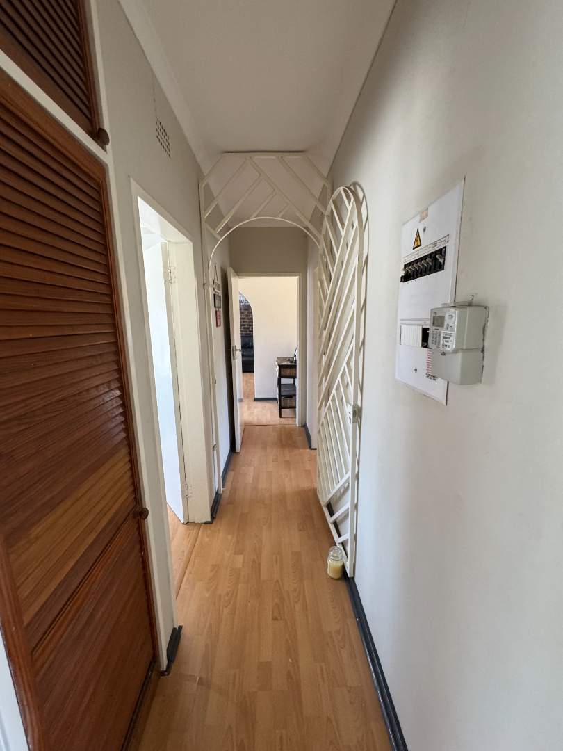 6 Bedroom Property for Sale in Brackendowns Ext 2 Gauteng