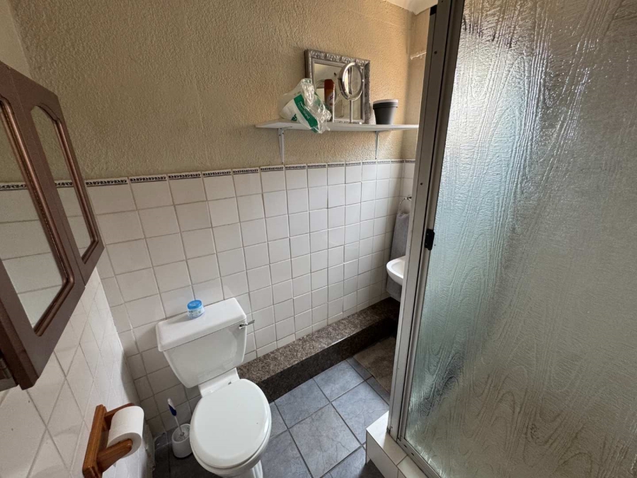 6 Bedroom Property for Sale in Brackendowns Ext 2 Gauteng