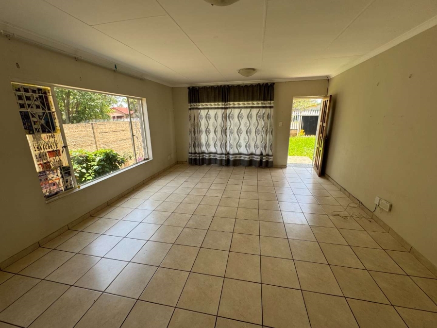 6 Bedroom Property for Sale in Brackendowns Ext 2 Gauteng