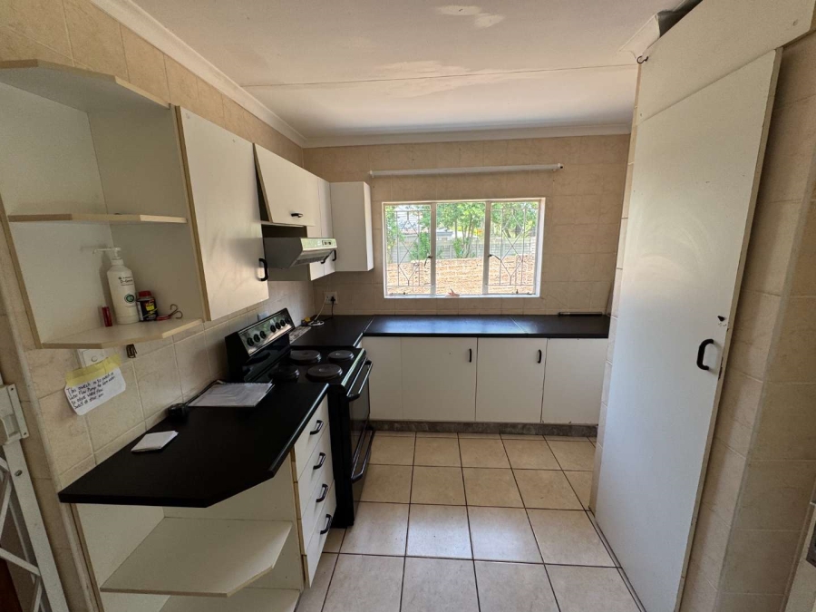 6 Bedroom Property for Sale in Brackendowns Ext 2 Gauteng