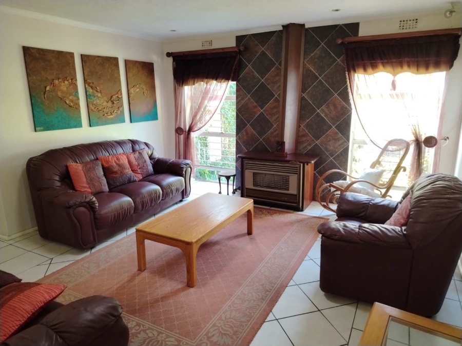 4 Bedroom Property for Sale in Selcourt Gauteng