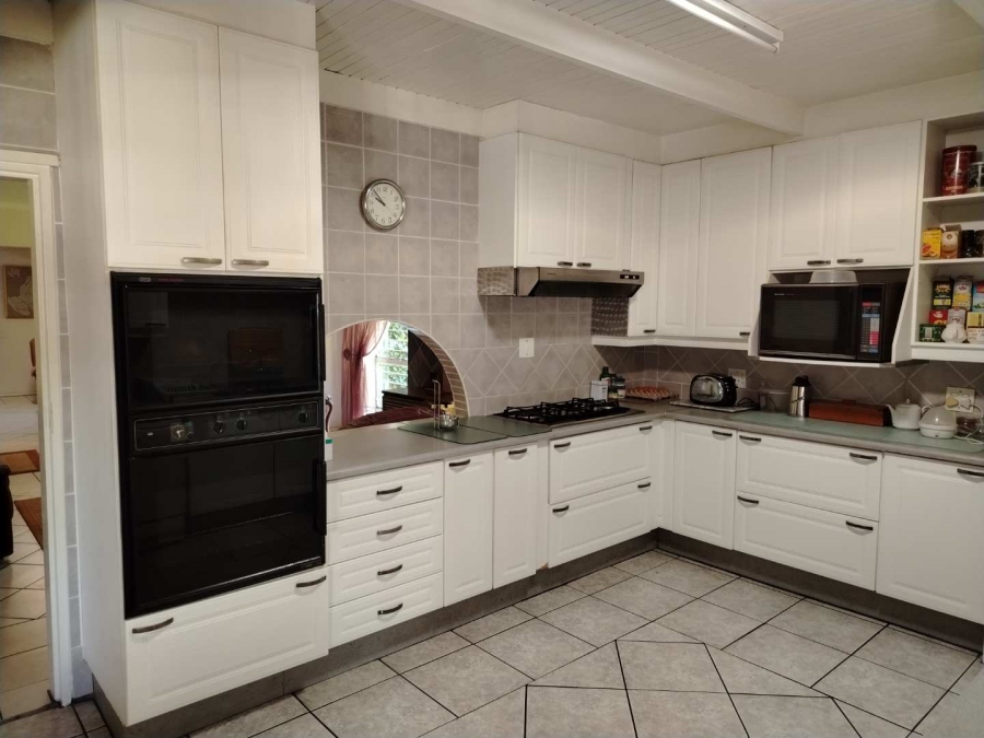 4 Bedroom Property for Sale in Selcourt Gauteng