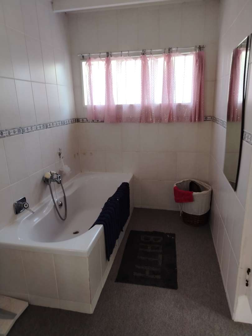 4 Bedroom Property for Sale in Selcourt Gauteng