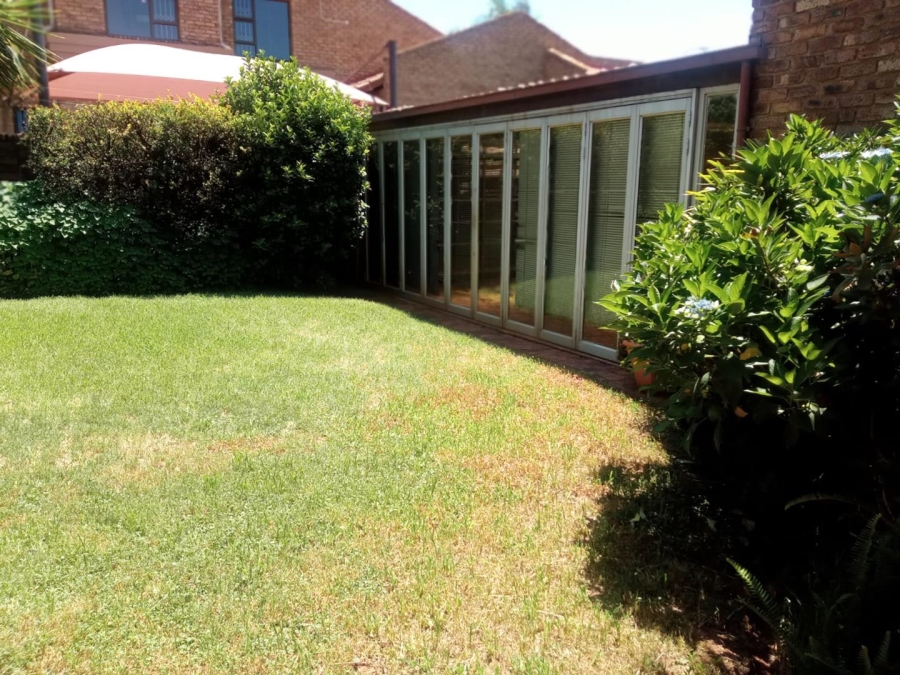 4 Bedroom Property for Sale in Glen Marais Gauteng