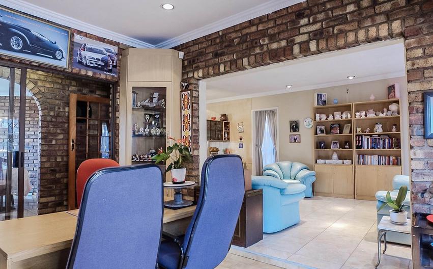 4 Bedroom Property for Sale in Glen Marais Gauteng