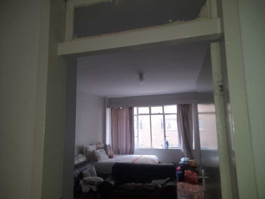 2 Bedroom Property for Sale in Hillbrow Gauteng