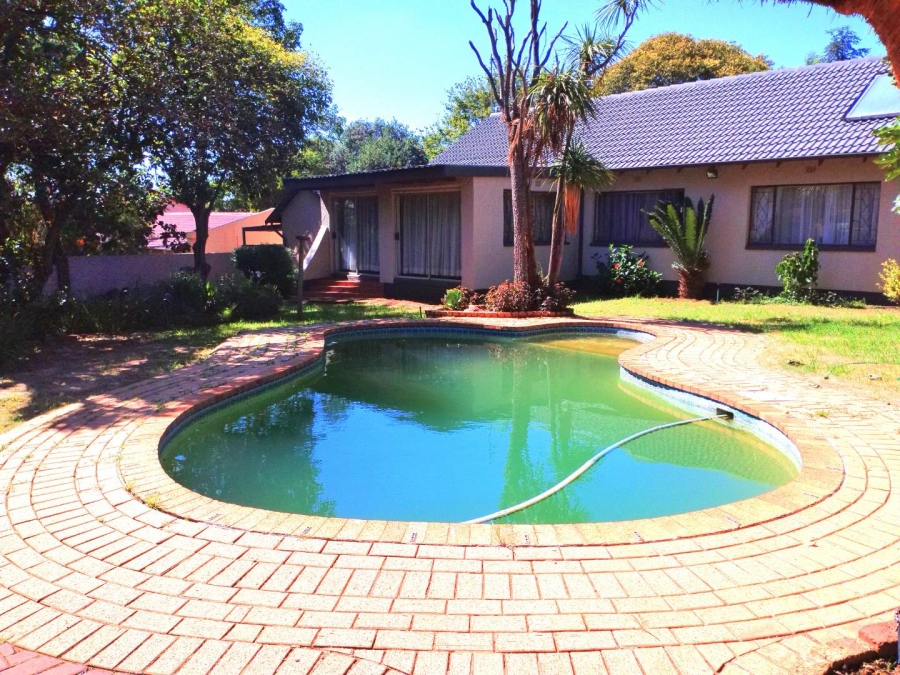 3 Bedroom Property for Sale in Glenvista Gauteng