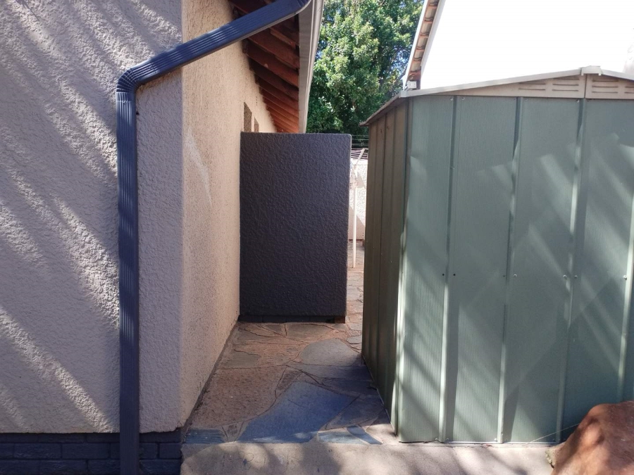 3 Bedroom Property for Sale in Glenvista Gauteng