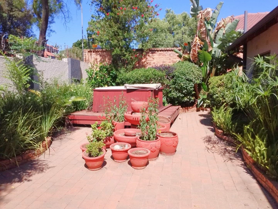 3 Bedroom Property for Sale in Glenvista Gauteng