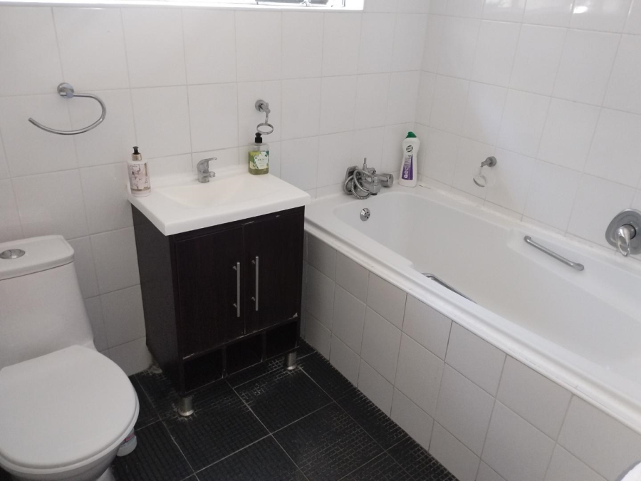 3 Bedroom Property for Sale in Glenvista Gauteng
