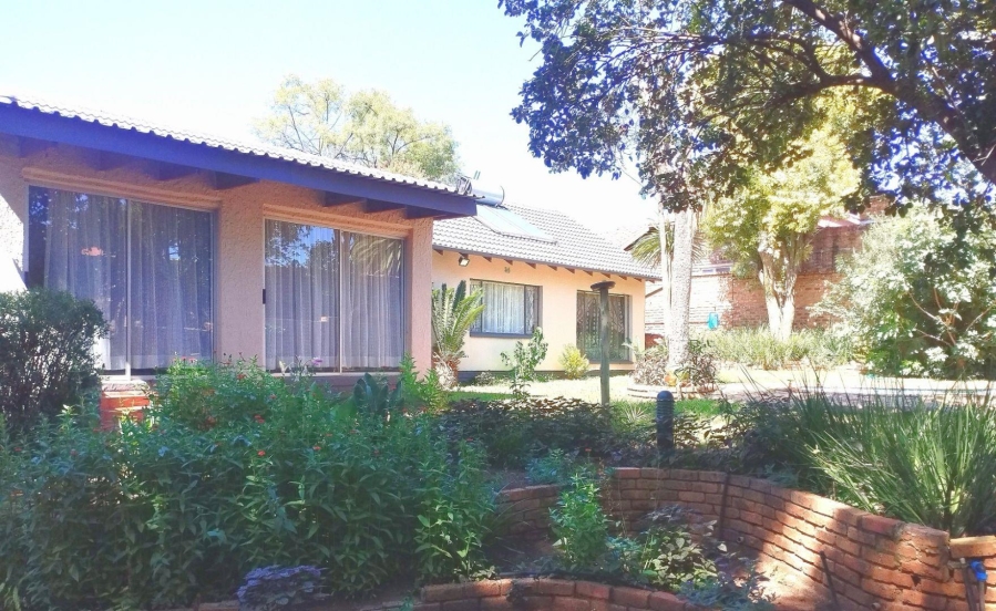 3 Bedroom Property for Sale in Glenvista Gauteng