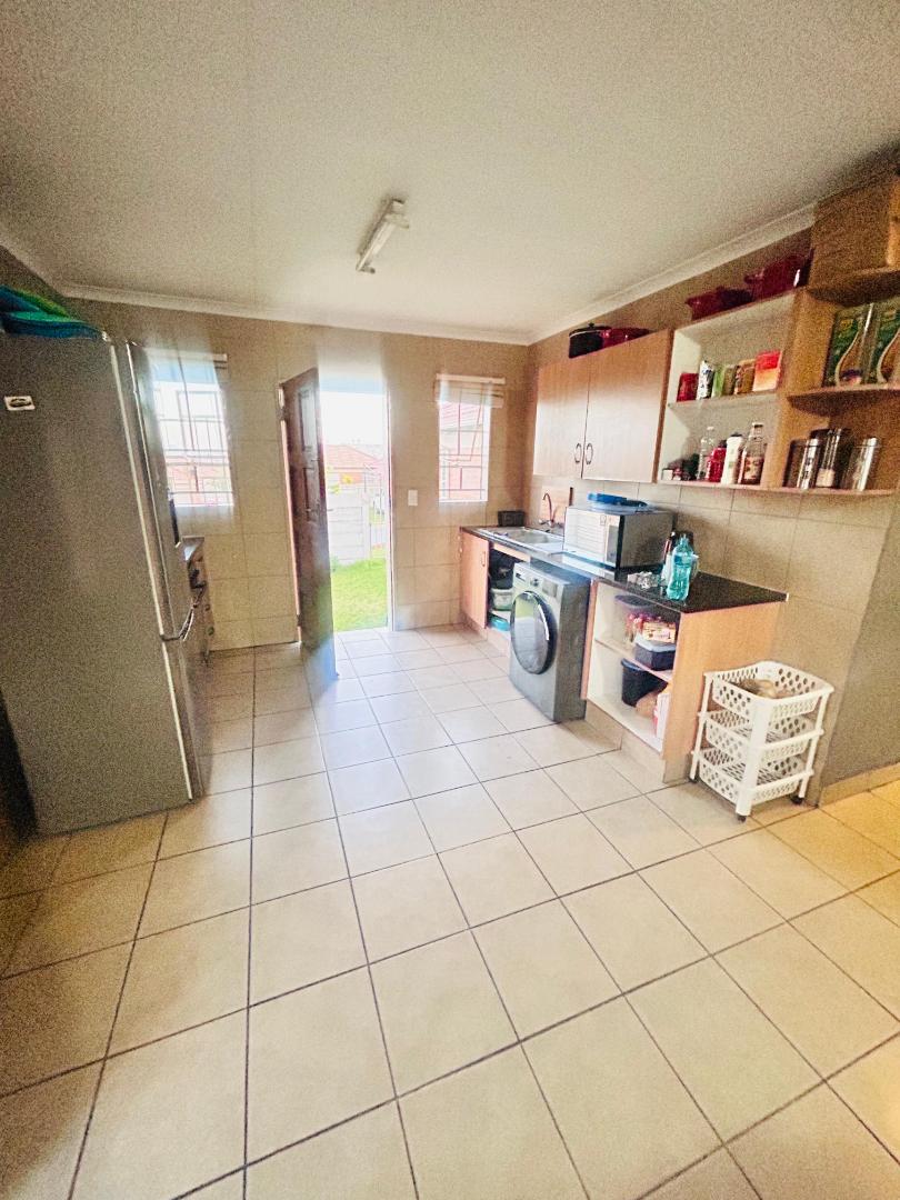 3 Bedroom Property for Sale in Thatch Hill Estate Gauteng