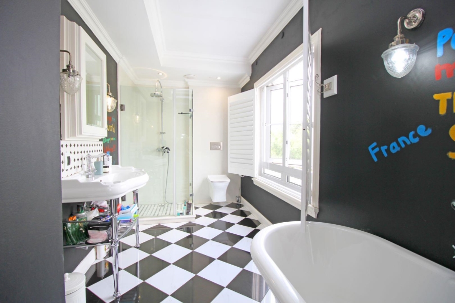 5 Bedroom Property for Sale in Fourways Gauteng