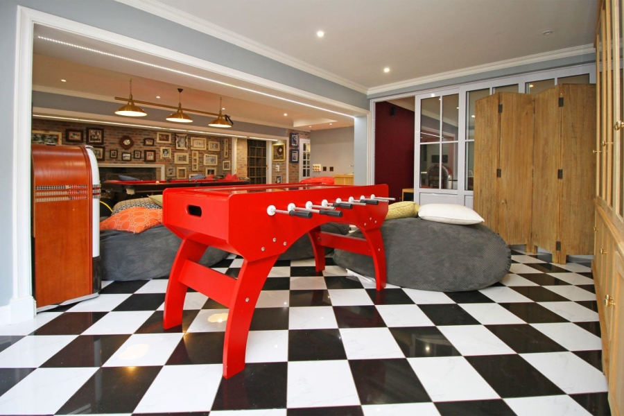 5 Bedroom Property for Sale in Fourways Gauteng