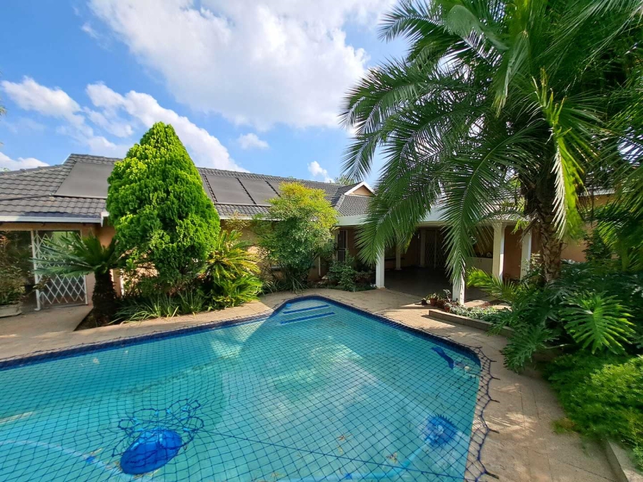 4 Bedroom Property for Sale in Van Riebeeck Park Gauteng