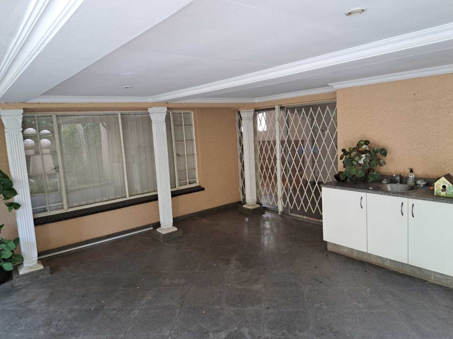 4 Bedroom Property for Sale in Van Riebeeck Park Gauteng