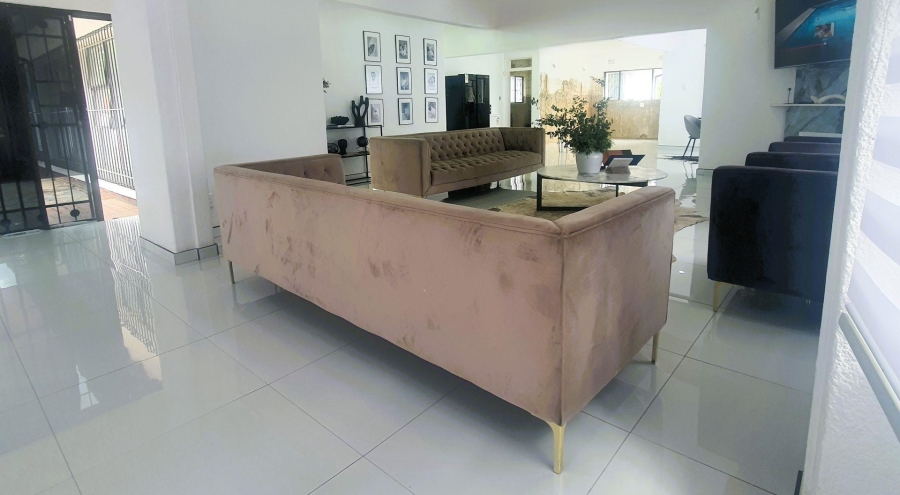 6 Bedroom Property for Sale in Winchester Hills Gauteng