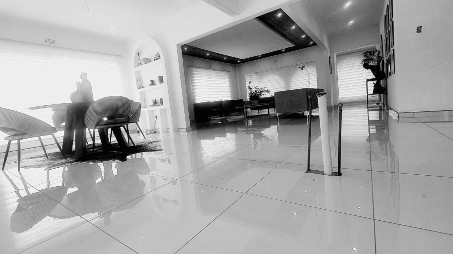 6 Bedroom Property for Sale in Winchester Hills Gauteng