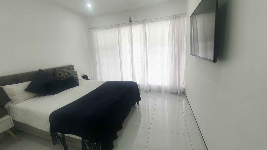 6 Bedroom Property for Sale in Winchester Hills Gauteng