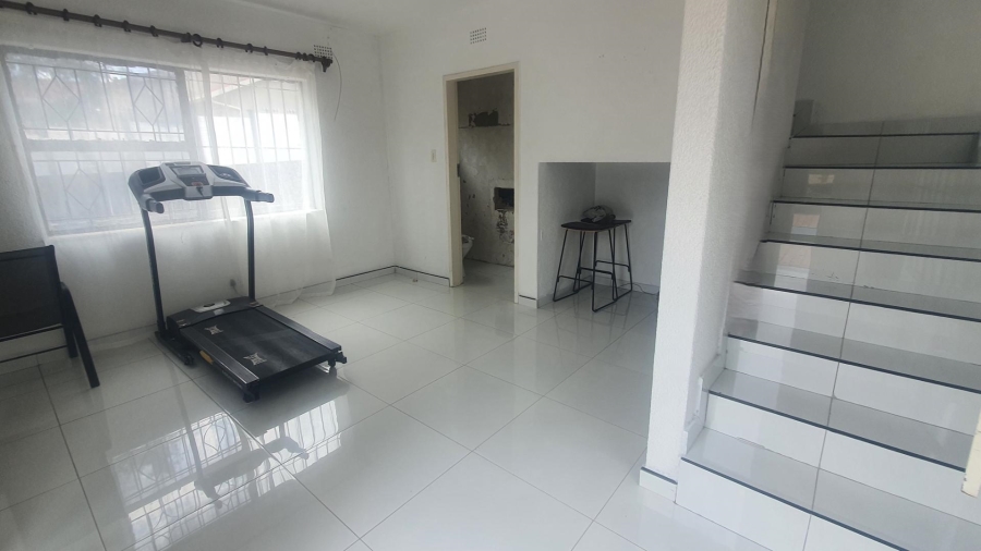 6 Bedroom Property for Sale in Winchester Hills Gauteng