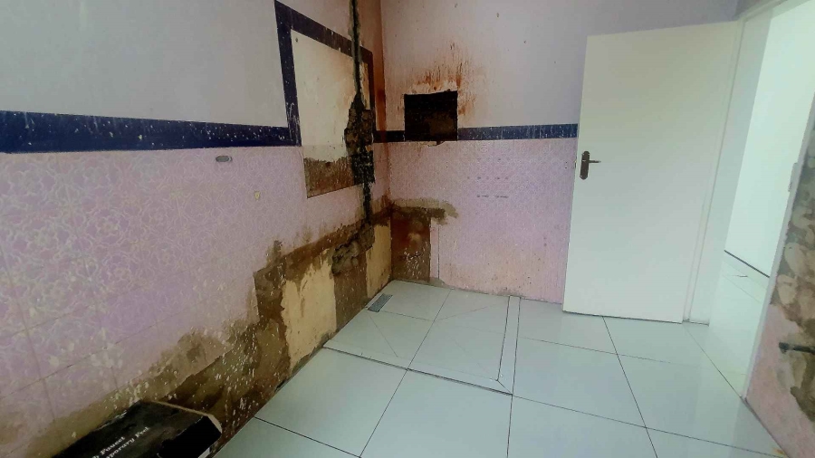 6 Bedroom Property for Sale in Winchester Hills Gauteng