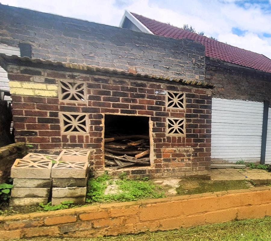 6 Bedroom Property for Sale in Winchester Hills Gauteng