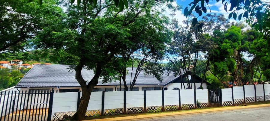 6 Bedroom Property for Sale in Winchester Hills Gauteng
