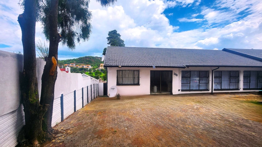6 Bedroom Property for Sale in Winchester Hills Gauteng