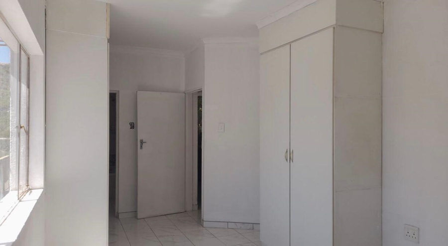 6 Bedroom Property for Sale in Winchester Hills Gauteng