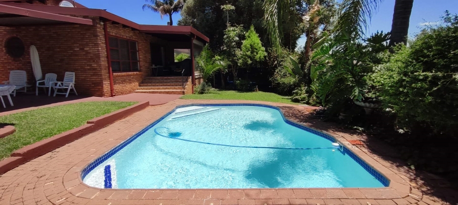 4 Bedroom Property for Sale in Menlyn Gauteng