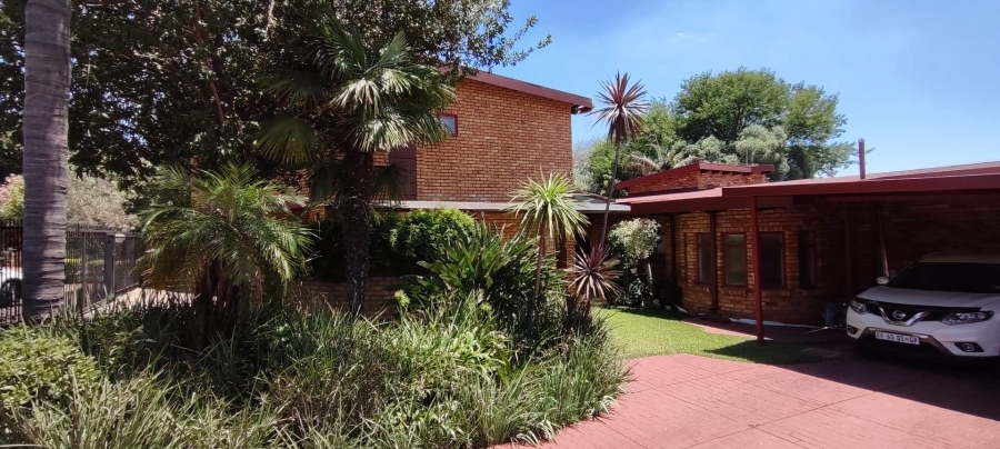 4 Bedroom Property for Sale in Menlyn Gauteng